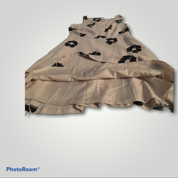 Lauren Conrad Beige Dress with Black Floral Print - Picture 13 of 13